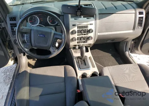 2011 Ford Escape Xlt z USA, uszkodzony, nr VIN 1FMCU9DG6BKB83727